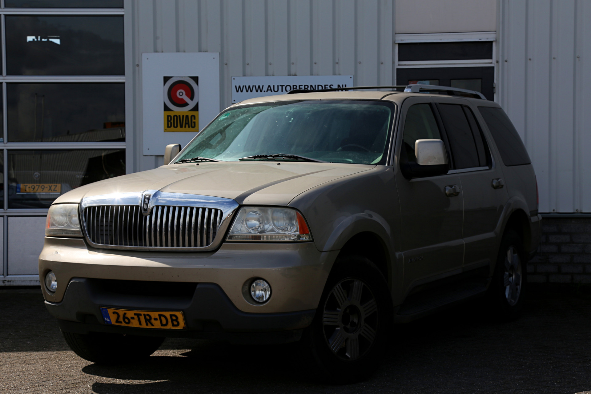 39039943-0.jpg