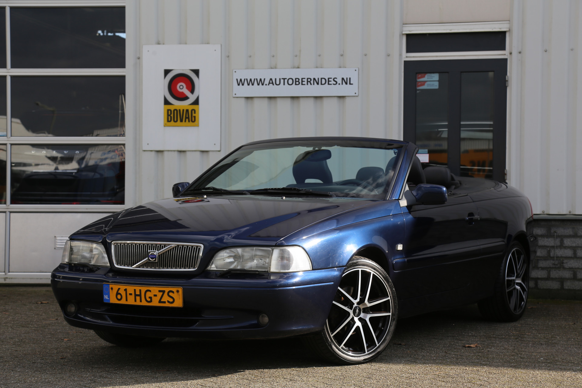 37624689-0.jpg