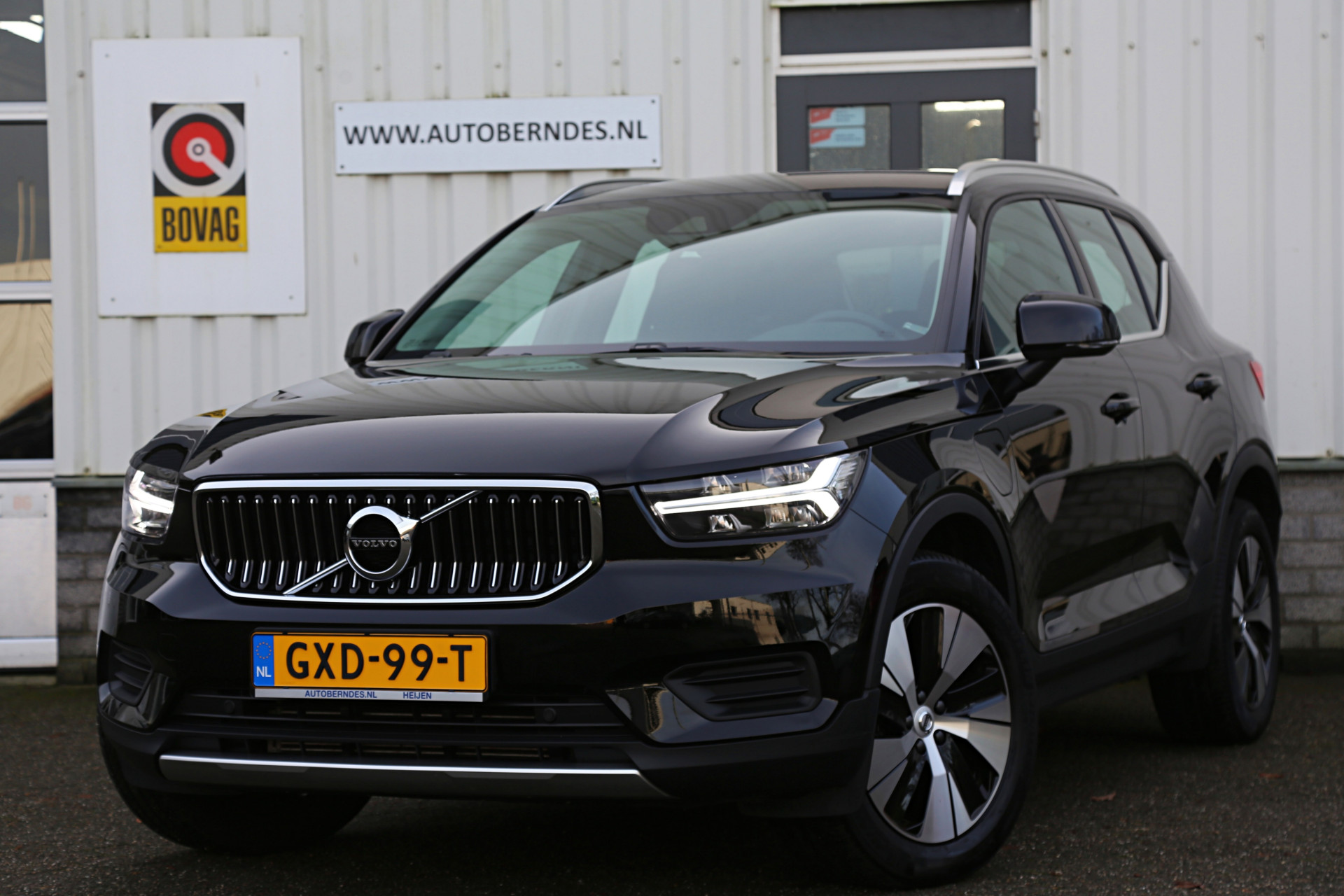 41689586-0.jpg
